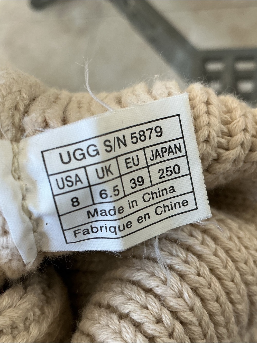 UGG Women Classic Cardy Knit Argyle Beige Bootie Size 8 - Picture 7 of 7